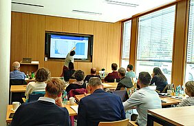 Teilnehmende der Infoveranstaltung ArNO in Berlin.