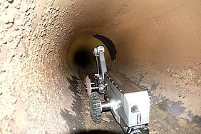 Fahrwagen zur Inspektion im Trinkwasserrohr